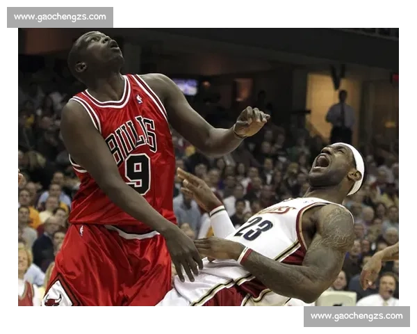 骑士对阵公牛精彩直播全程直击焦点对决不容错过实时战况深度解析巅峰碰撞